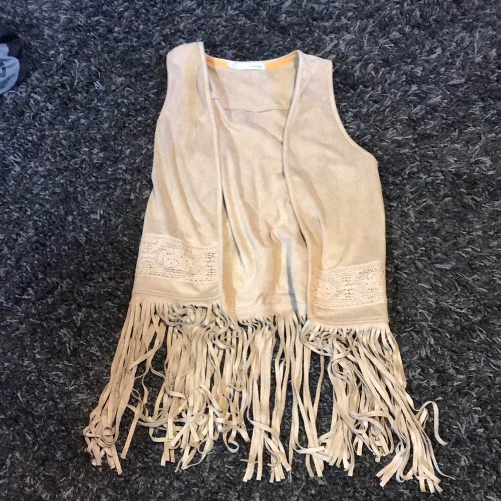 Fringe faux suede vest 💕